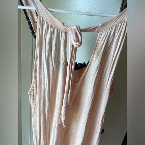 Boutique brand ruffle tank - Picture 3 of 3